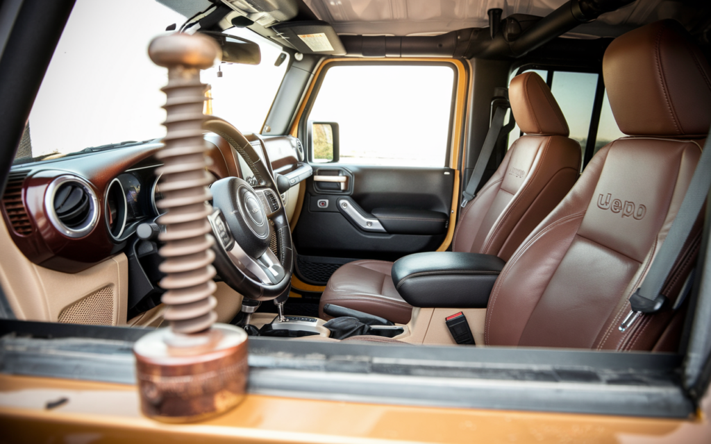 2017 Jeep Wrangler owner's tornillos interior